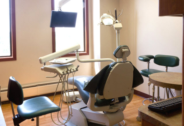 Cabinet dentiste Mail Champlain à Brossard